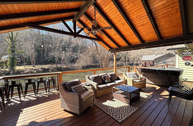 Tuckasegee River House