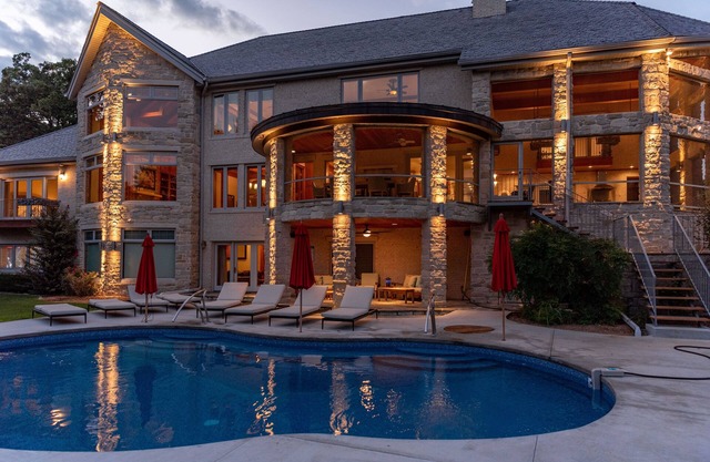 Tuckers Cove 7 Bedroom Home by RedAwning
