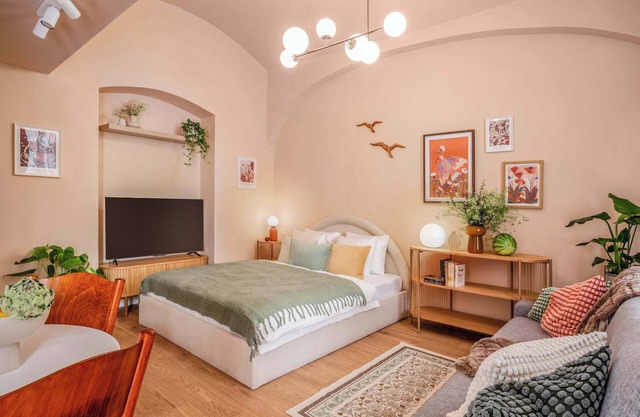 TurnKey | Antonin Dvorak Studio VIII