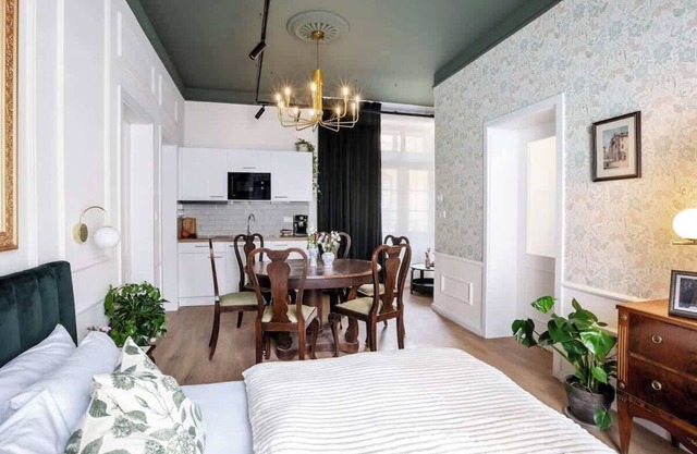 TurnKey | Antonin Dvorak Apartment VII
