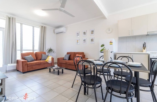 Turtle Place | 2 bed apt | Walk to foreshore