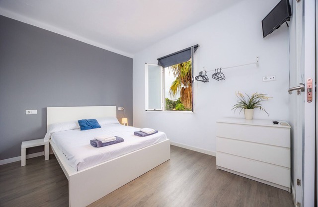 Twin/double room Nº9' with Shared Terrace, Wi-Fi and Air Conditioning
