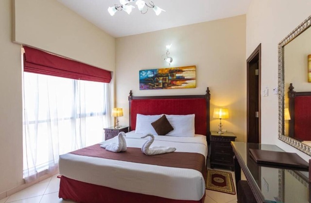 Two Bedroom Apartment Near Mashreq Metro