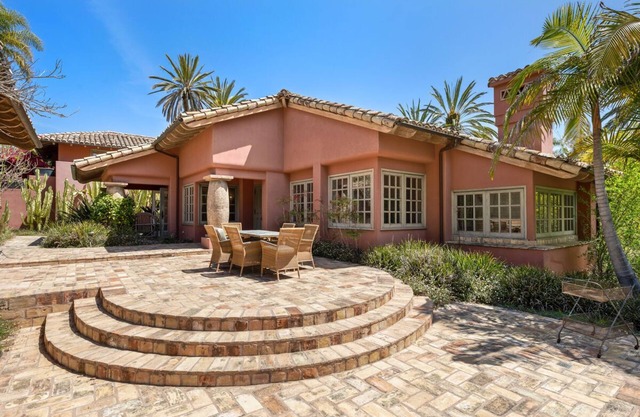 Two Bedroom Guest Home on Rancho Santa Fe Estate with Private Tennis