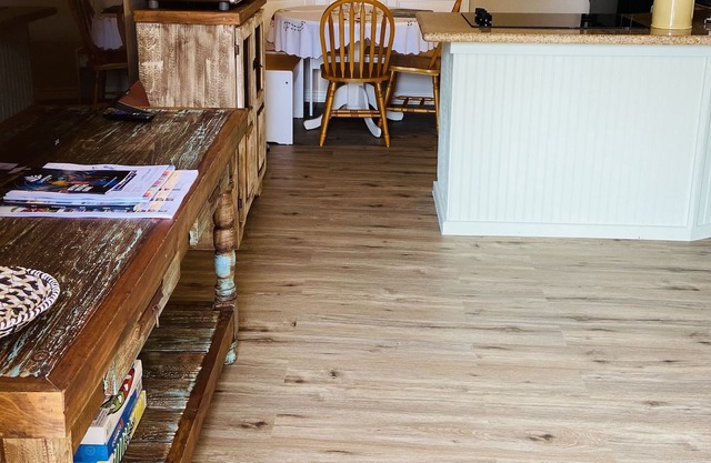 Two Cozy Delightful Apt Combo As One Unit