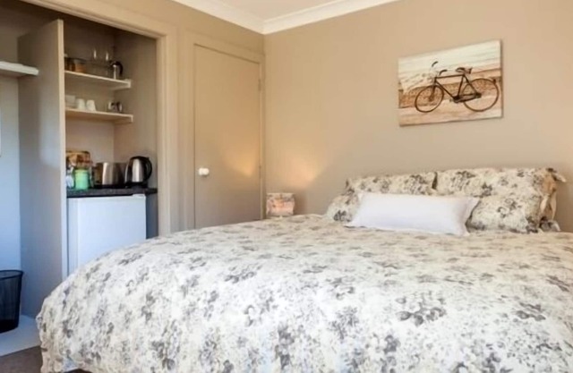 Two lovely King studio units