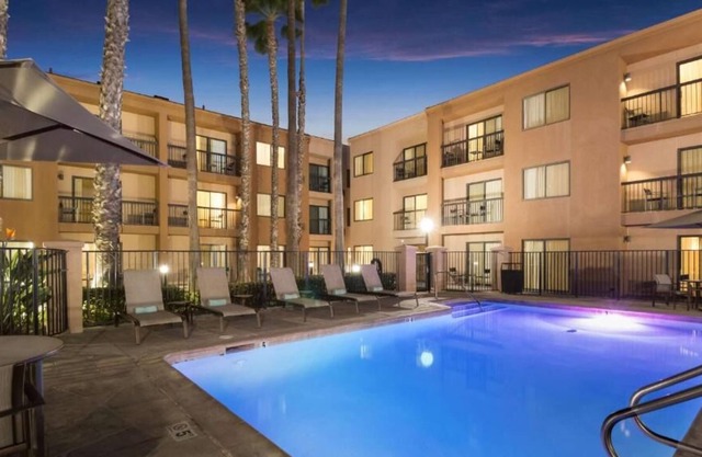 TWO Relaxing Units Short Drive to Balboa Pier! Swimming Pool, Pet-friendly!