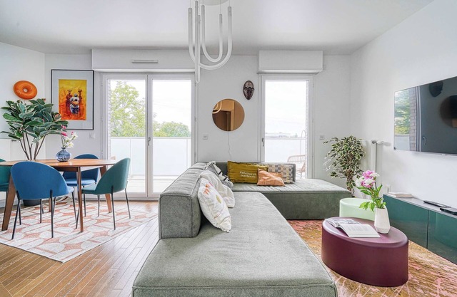 Two steps from Paris - The Convivial