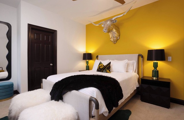 Ultimate Luxury Getaway in NC - Sleeps 12, Spacious Estate on Picturesque Farm!