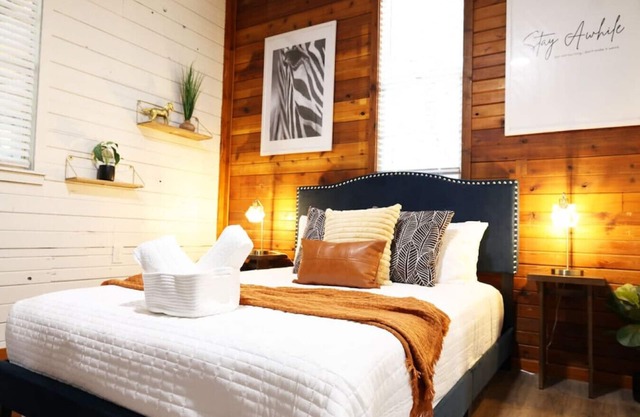 Ultimate Rustic Getaway - Fully renovated!