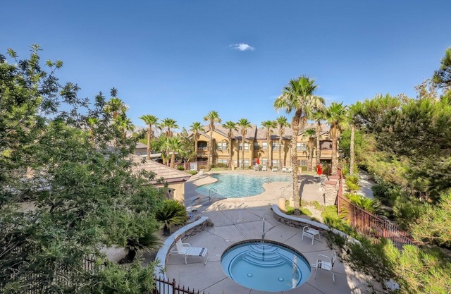 Ultra-modern poolside condo with mountain view