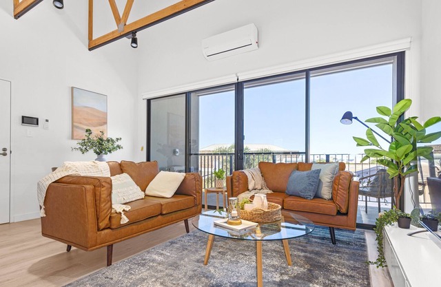 Ultra-modern spacious 2 bedroom apartment