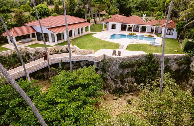 Ultra private Orchid Bay beachfront paradise -Weekly discounts