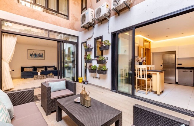 Un Loft Duplex Familial en Plein Coeur du Quartier Chic de Gueliz Avec Piscine !