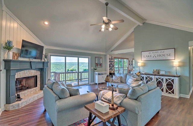 Unbeatable Views on Greers Ferry Lake-Spacious-Peaceful-Serene-Family Friendly