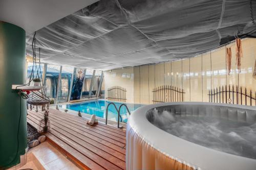 Unique apartment with private pool, cinema, SPA