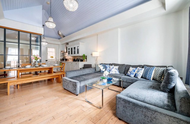 Unique Covent Garden Townhouse!