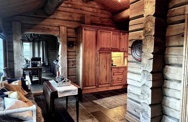Unique log cabin on Lifjell with sauna, 4 bedrooms, 2 living rooms and 2.5 bathrooms