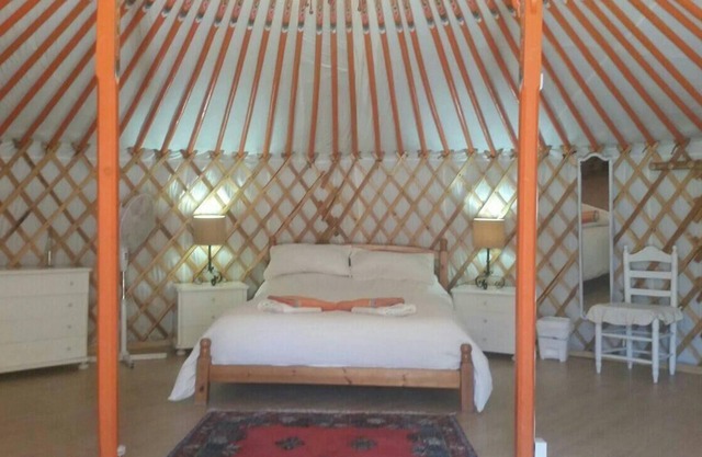 Unique Mongolian Yurt , romantic, secluded with private pool, sleeps 5 , wifi,