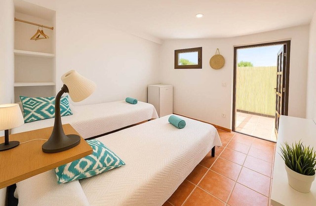 Unique space with private bathroom in a country house