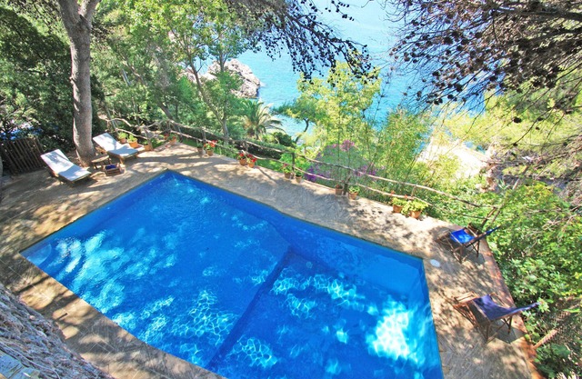 Unique traditional Finca overlooking the sea between Soller and Deia