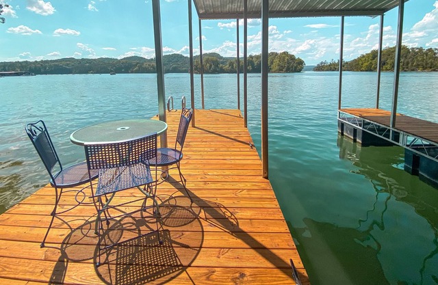 Unique updated cottage on Norris Lake w/ private boat dock and spectacular views