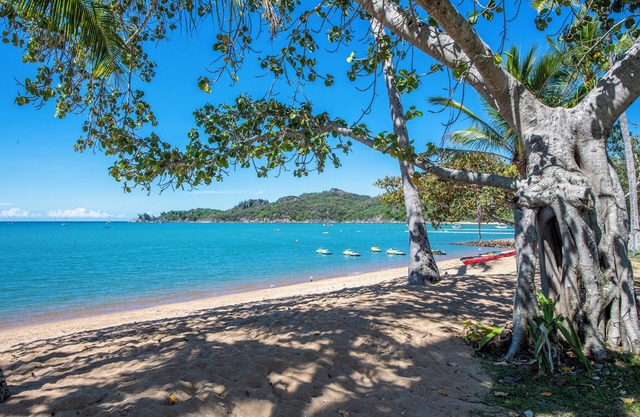 Unit 10 Sails on Horseshoe