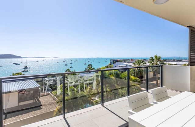 Unit 80 3 B/R Lux Ocean View