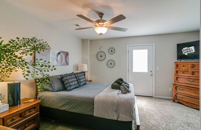 Unit #A 1010 Franklin St