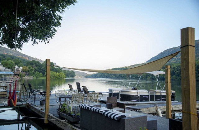 Unit I - River/Mountain View Condo! Water/Dock Access, Free Kayaks/Paddle Boards