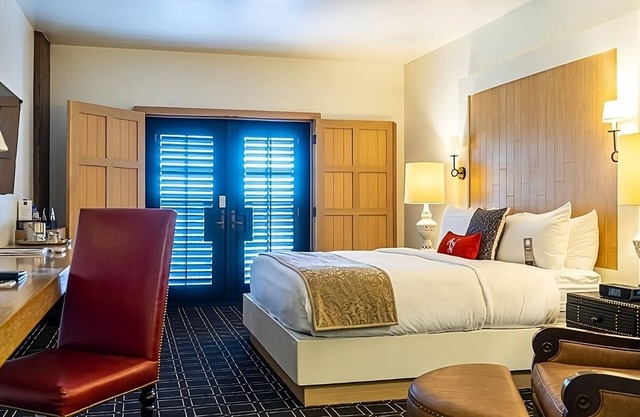 Unit with Jacuzzi! Near Winchester Mystery House w/Parking! Rooftop Terrace