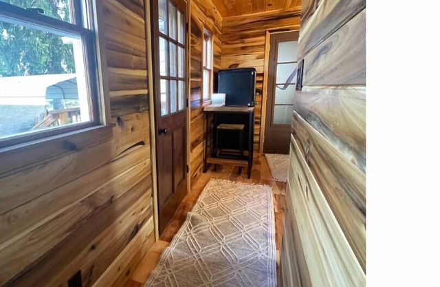 Unplug & unwind at our little luxury cottage!