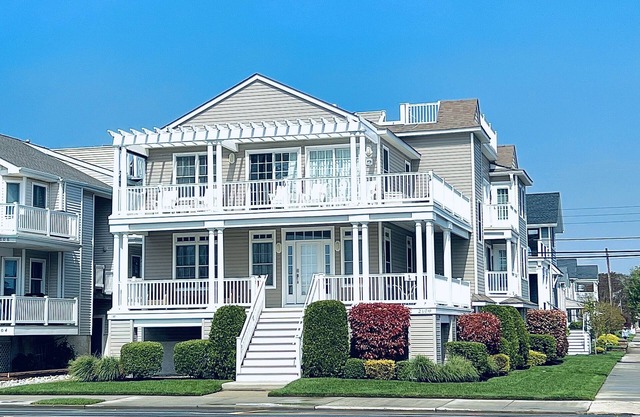 Unwind and relax at THE SEABREEZE VERANDA in Ocean City, New Jersey!