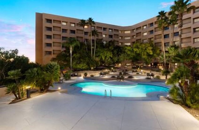 Unwind in Style: 2 Queens, Hilton Tucson East, Scenic Beauty, Pool Access
