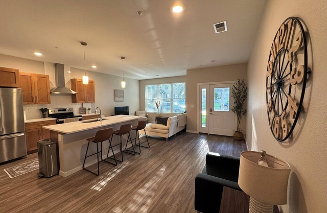 Unwind in Style at Fargo's Hidden Gem! #102