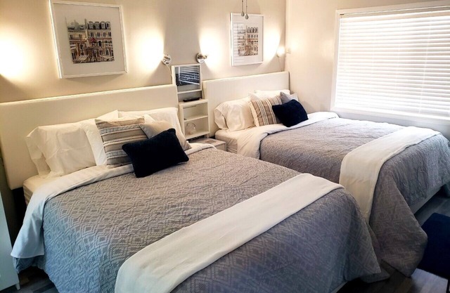 Updated, Clean, Fully Stocked, Pet Friendly 1 Bedroom Condo Steps to the Beach