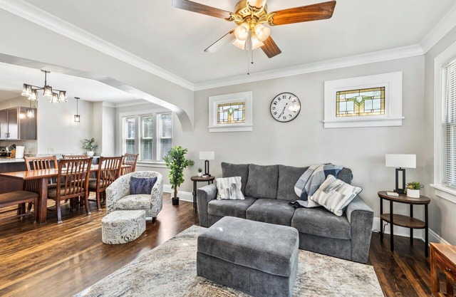 Updated Clean 2 BDRM Lower Apartment