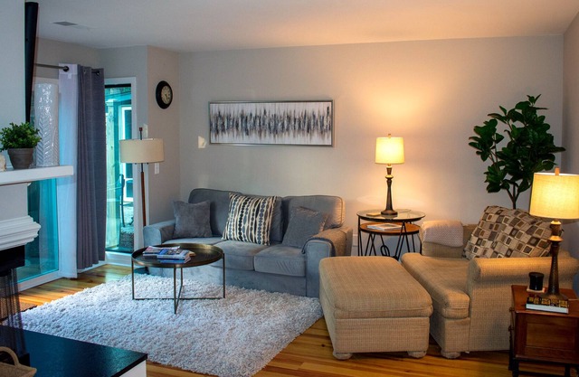 Updated Condo centrally located