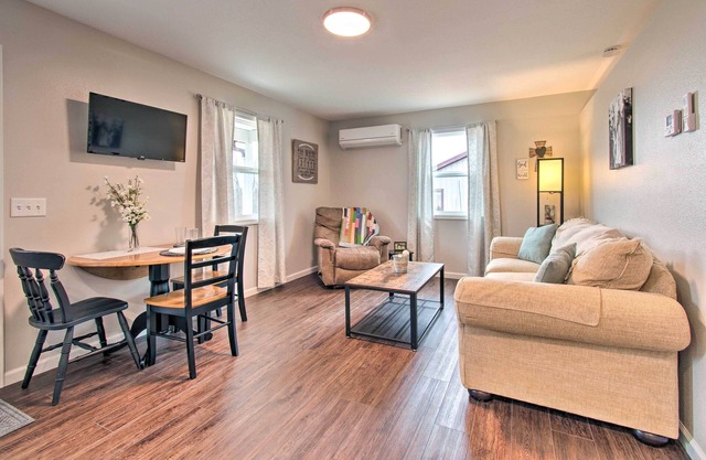 Updated Missouri Cabin Rental on Large Farm