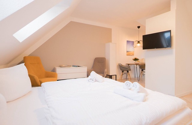 Upper floor apartment Lee West 2.4