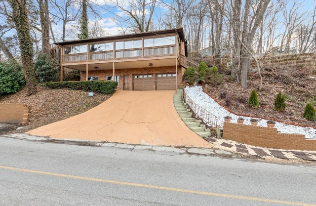 Upper Lakeshore Living