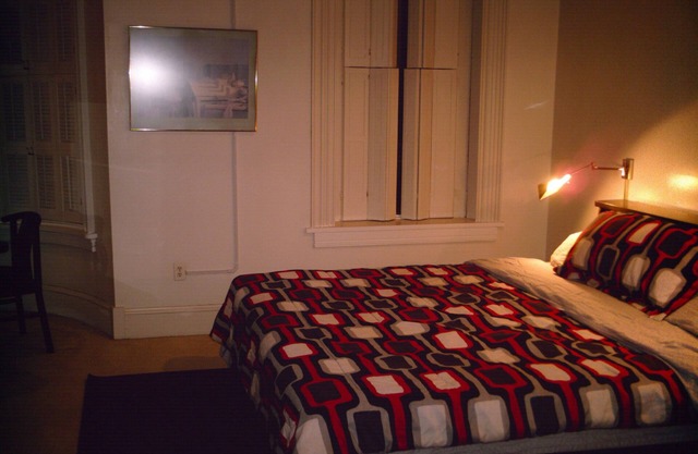 Upscale 2nd Fl WOW Studio w Kitchenette in Mechanicsburg - 1-2 Guests