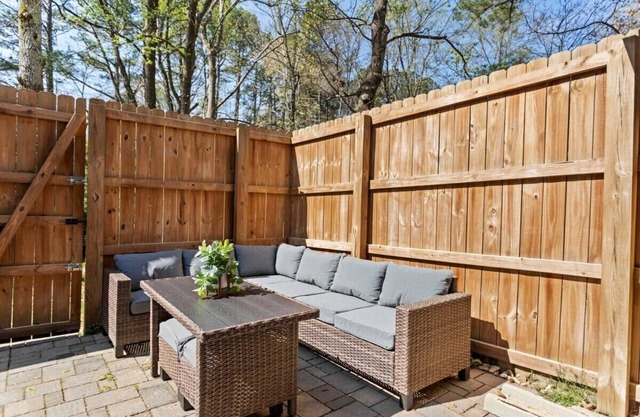 Upscale|Dog Friendly|PNC|NC State|Fenton