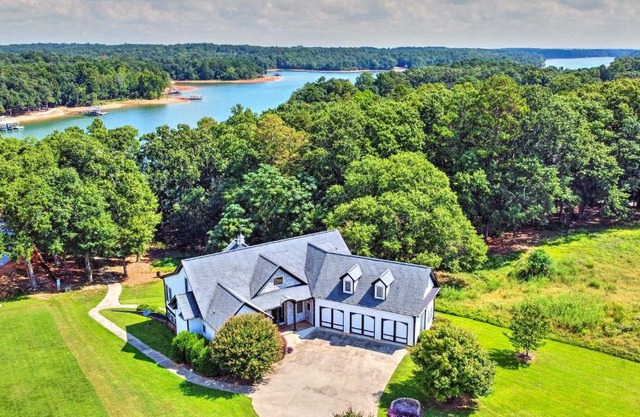 Upscale Family Home with Dock on Lake Hartwell!