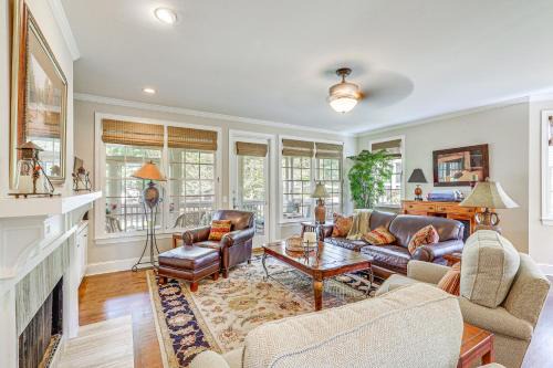 Upscale Home at Lake Oconee - Family Friendly!