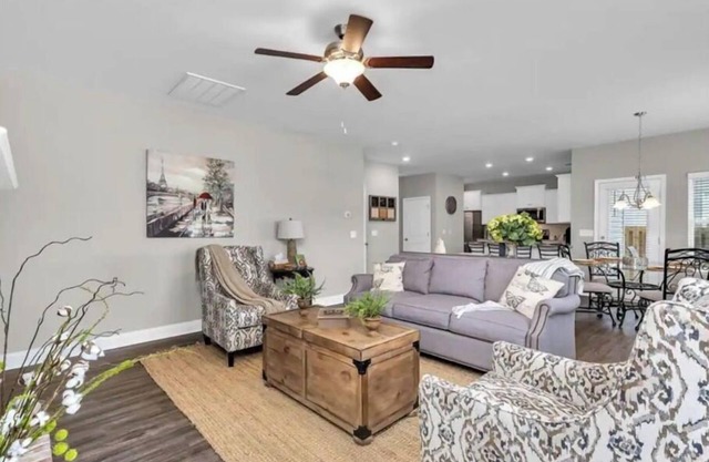 Upscale Luxury 4 bed 2.5 bath Near I20, August National & FT. Gordon