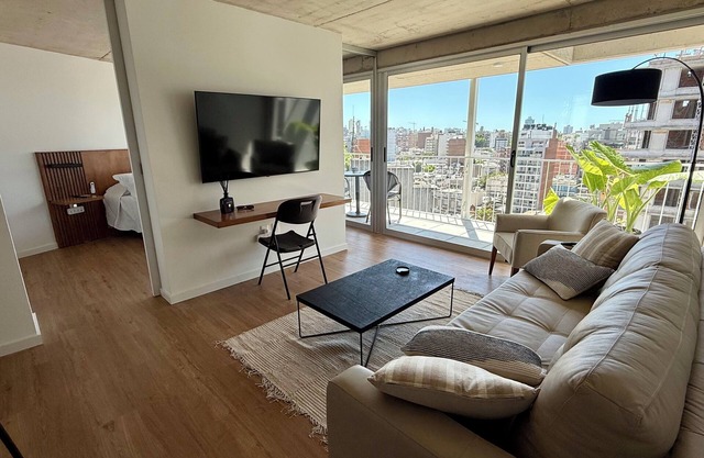 Urban Bliss Stay - Minimalist Elegance and Premium Comfort