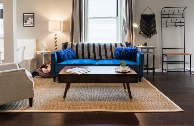 Urban Farmhouse - 3BR 2.5 BA (5 Beds) Near TG Park & Central to Everything!