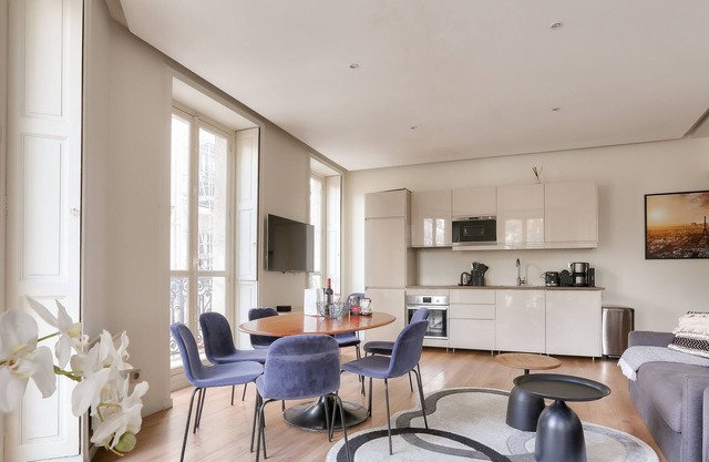Urban Flat 60 - Sublime 3BDR Parisian Flat in Paris