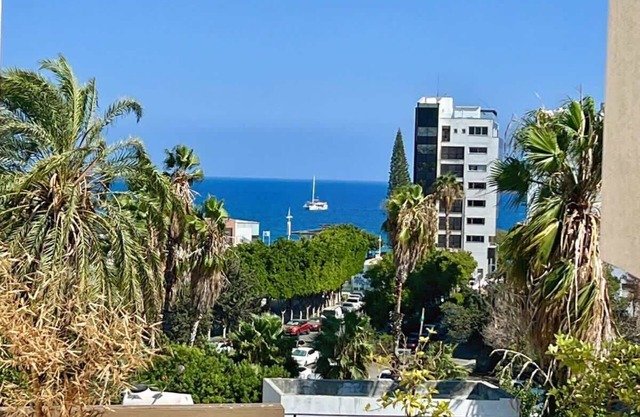 Urban Oasis Retreat S